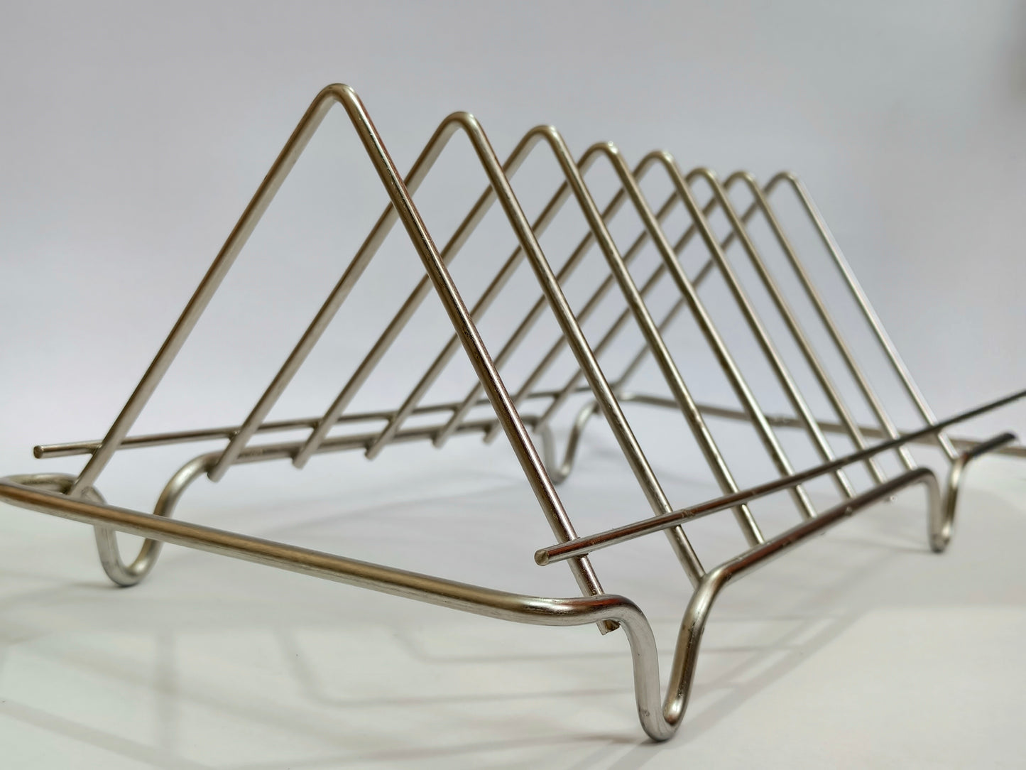 Stainless Steel Plate Organizer Rack – Durable Dining Table & Kitchen Dish Stand